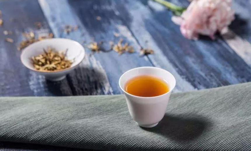 春茶预售的背后：云南茶农逆天改命，数万家中小茶企被市场边缘化